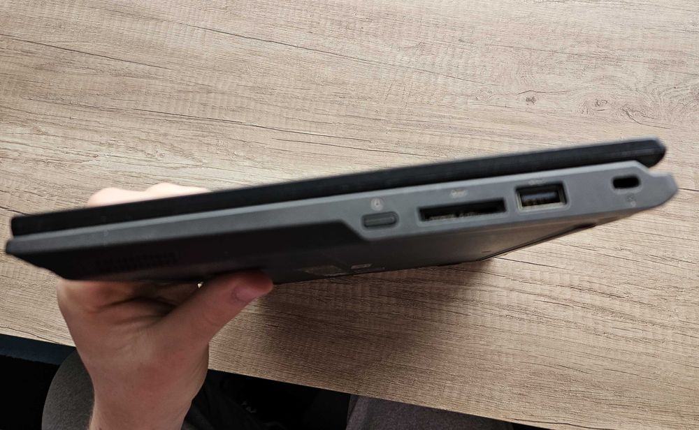 Laptop Acer TravelMate B IntelPentiumN5000/8GBRAM/128GB