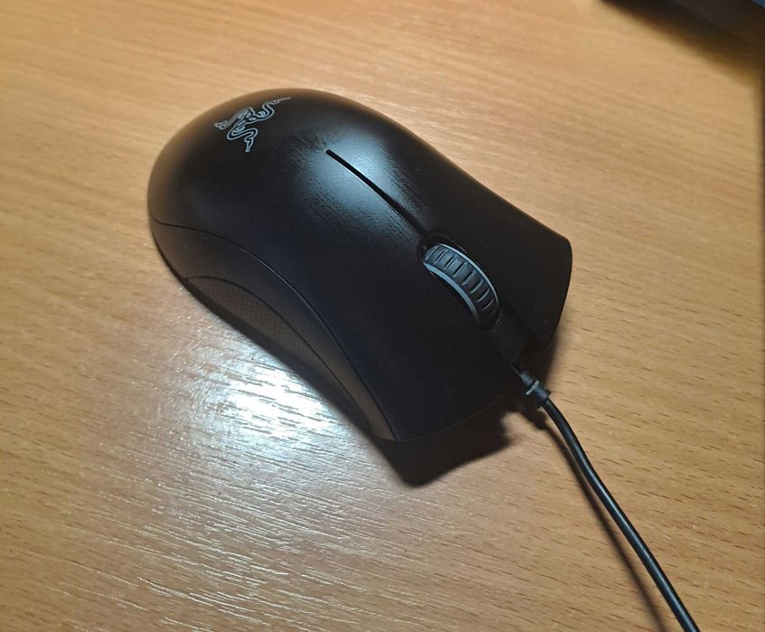Дротова ігрова миша Razer
