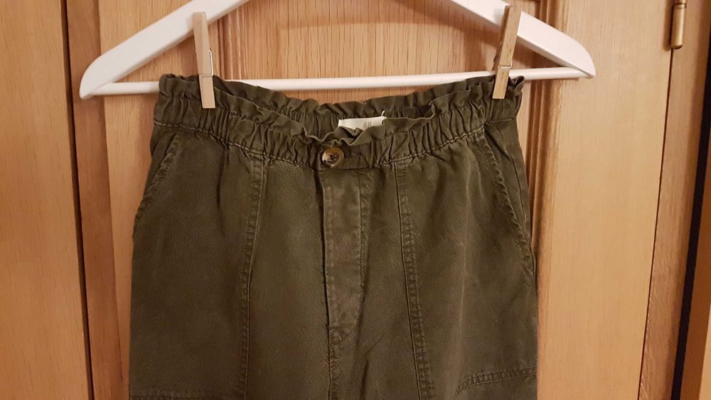 Jogger em sarja H&M, modal 100%. XS.