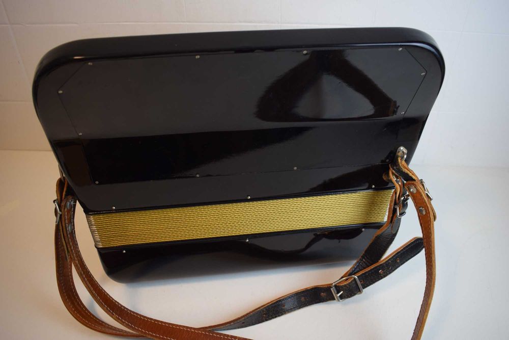 Acordeao hohner Riveira III 3 Voz 96 Baixos, N .306