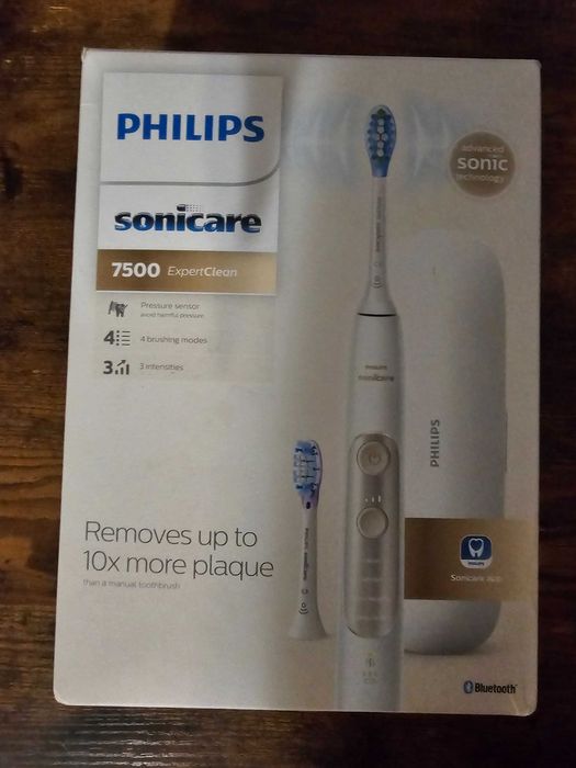 Philips Sonicare ExpertClean 7500 — elektryczna szczoteczka do zębów