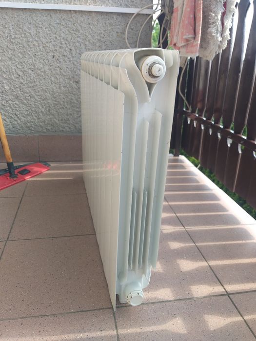Grzejnik aluminiowy 57,5x80 10 żeberek