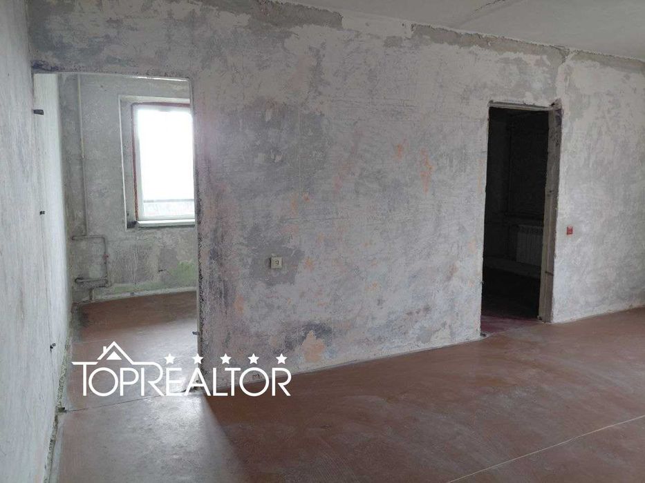 Продам 4-к. квартиру 3 хвилини м. Салтівська 522 мкр  Нескорених 20а