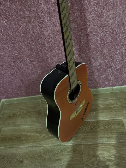 Гітара акустична бренду “trembita”