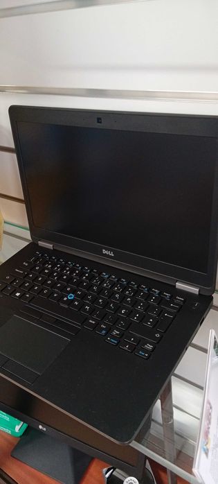 Vendo Portátil como novo em loja