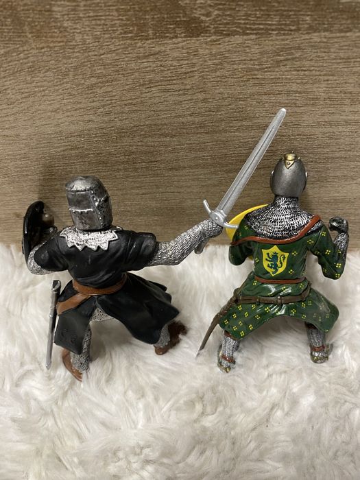 Figurki rycerzy