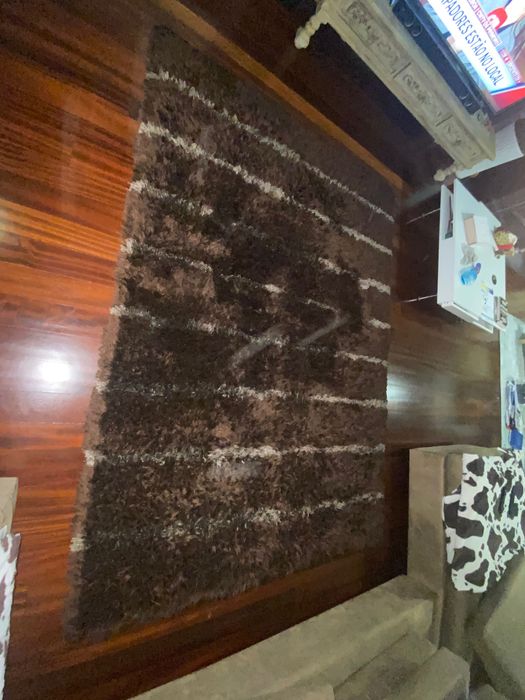 Carpete em tons castanhos 2,50x1,80