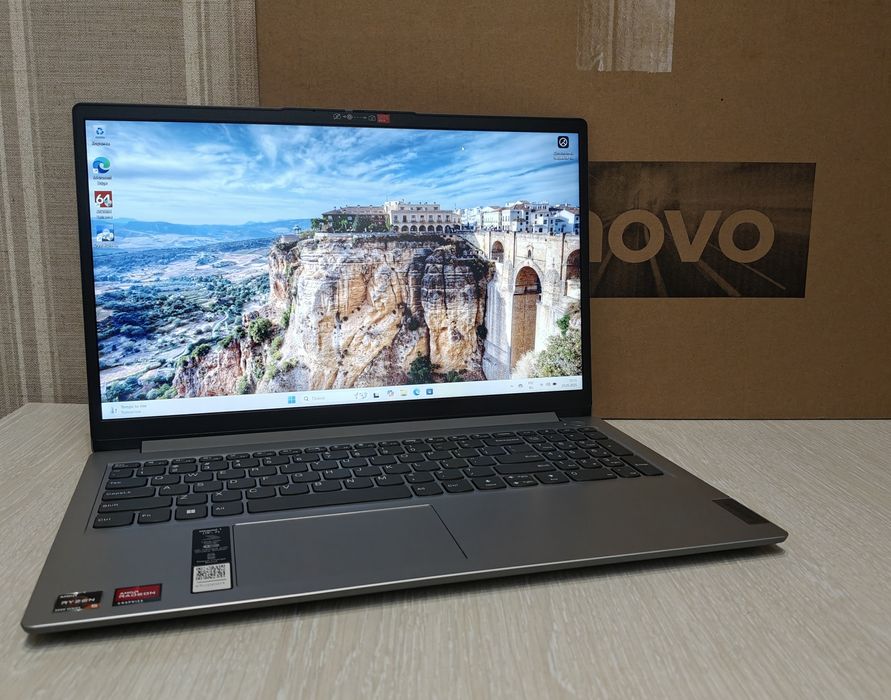 Lenovo IdeaPad 15,6" FHD, Ryzen 5 5500U 6 ядер, 16GB DDR4, 512Gb SSD
