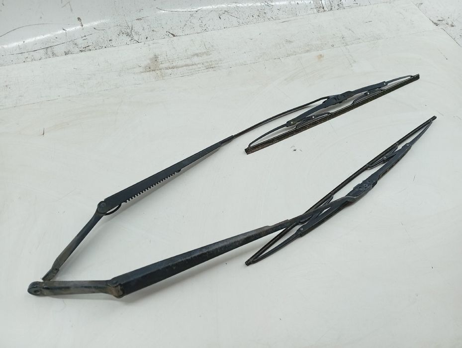 Astes/Escova Limpa Conjunto (2) - FORD FOCUS Turnier (DNW) | 99 - 07