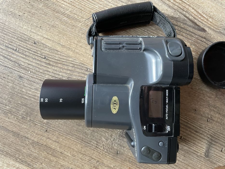 OLYMPUS AZ-300 SuperZoom Analógica - Usada