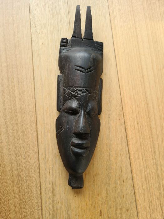 Máscara estatueta figura Africana