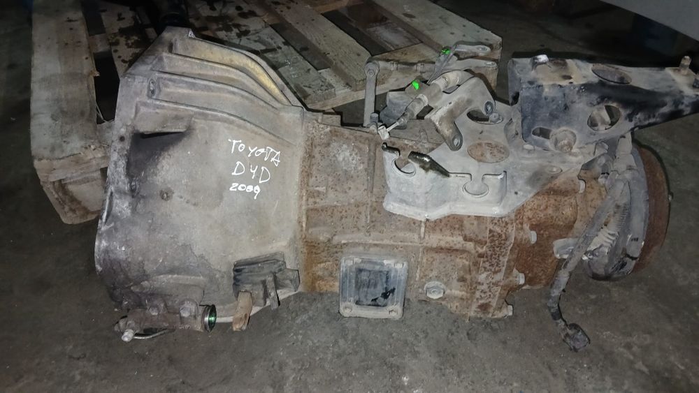Caixa de velocidades Toyota dina 3.0 d4d