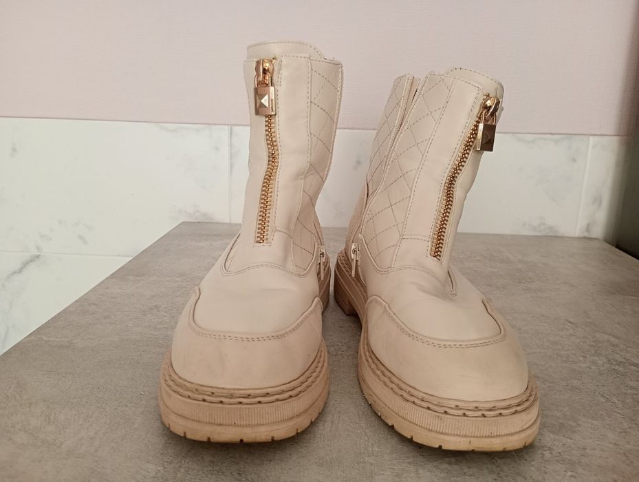 Продам ботинки  41р.380 грв