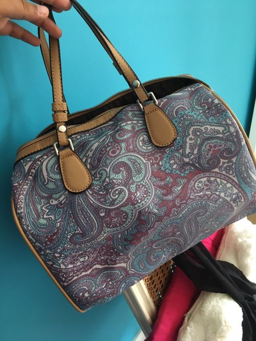 Mala Parfois utilizada uma vez cornucópias lilás/roxo e azul