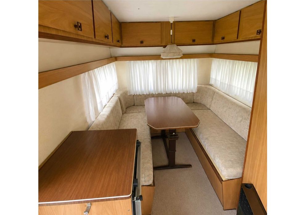 Przyczepa kempingowa AVENTO H385 TL 1981 – przedsionek, WC, ogrzewanie
