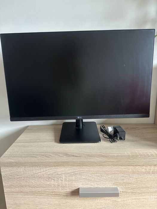 Monitor LG 27MP40W