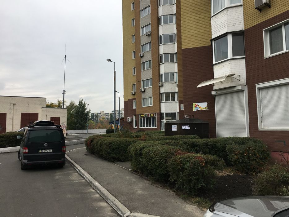Інвестиційна угода: продаж ТОВ з портфелем нерухомості (~2400 м²)