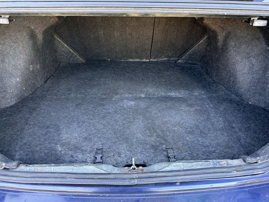 Продам Хонда Сивик 4D мотор 1.8 автомат