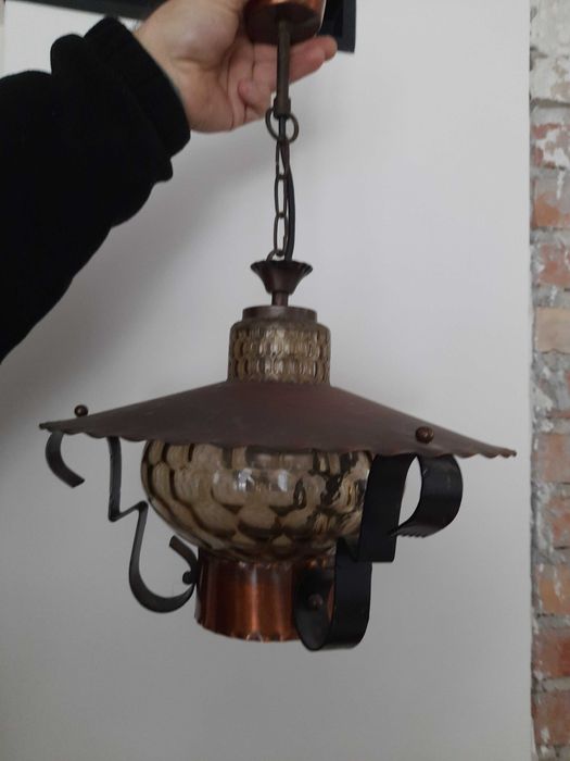 Stary antyczny żyrandol. Stan b.db