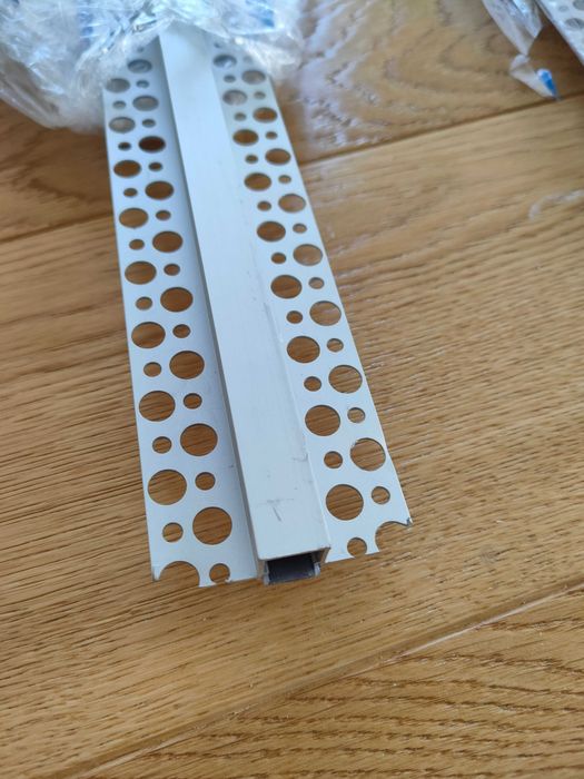 Profil aluminiowy LED do szpachlowania z kloszem dł. 3 mb.