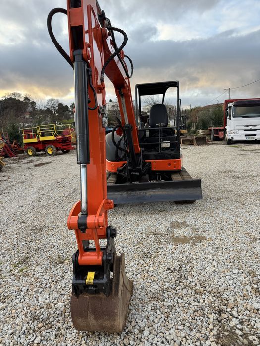 Mini giratoria hitachi