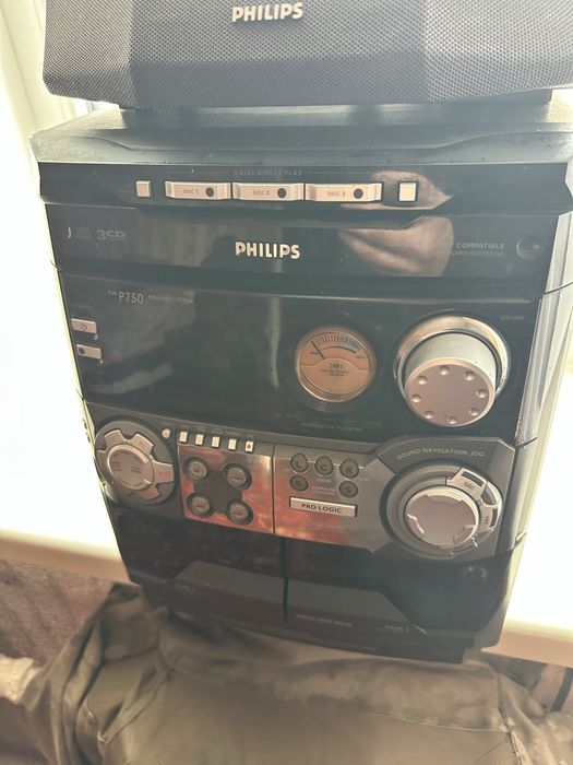 Продам Музыкальный центр PHILIPS