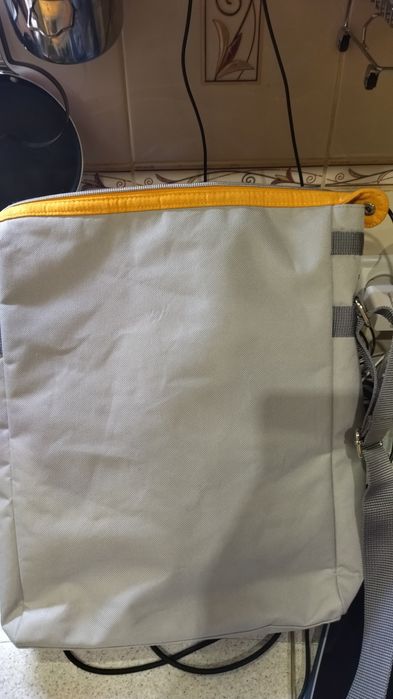 Продам сумку через плечо Calvin Klein