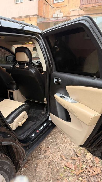 Продам Dodge Journey