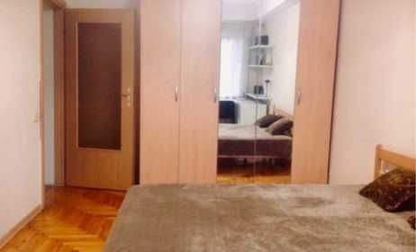 Продается 2-х комн. квартира студия на Правом Берегу с ремонтом