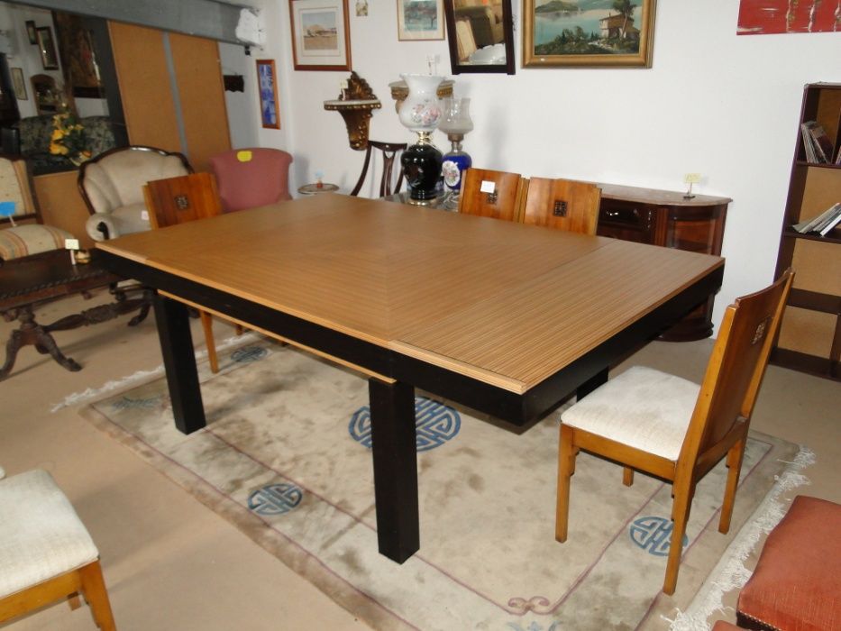 Magnifica mesa de sala ou escritório em madeira maciça - Extensível -