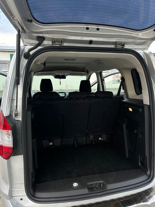 Ford Tourneo Courier 1.5 TDCi Titanium