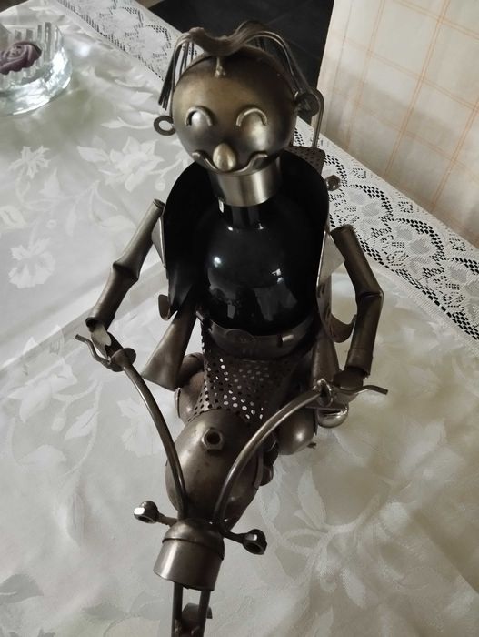 Suporte de garrafa em metal