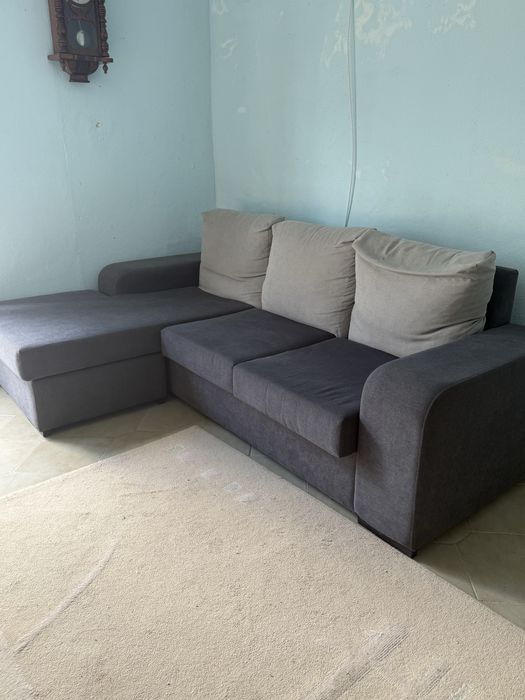 Sofá com chaise long