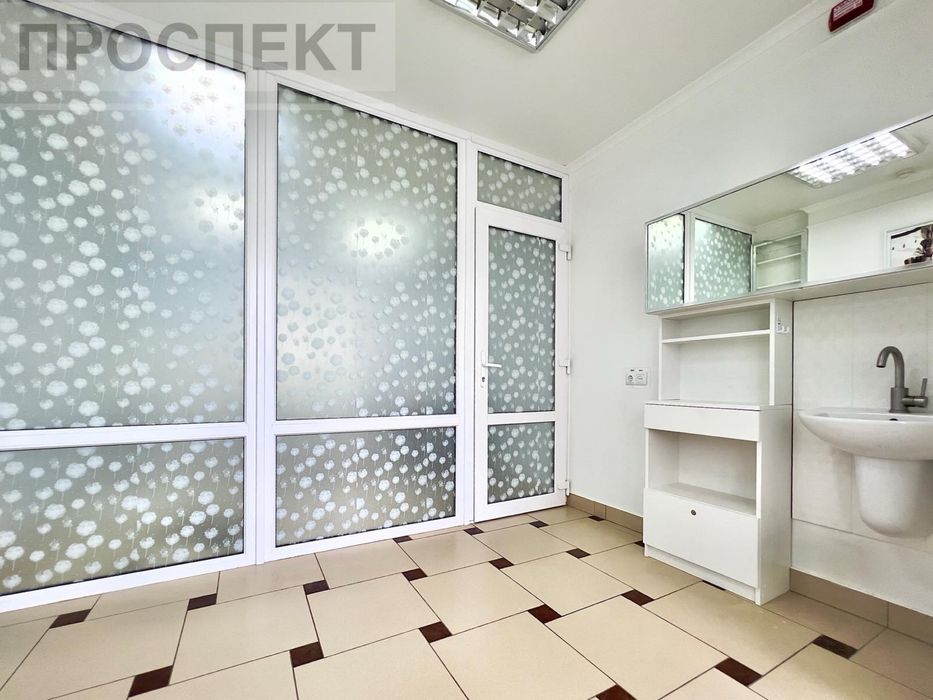 Продам нежитлове приміщення з ремонтом вул. Г. Кондратьева