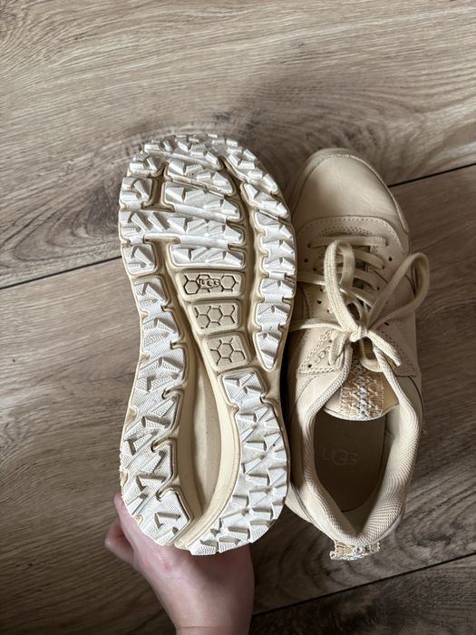 UGG Sneakersy skórzane