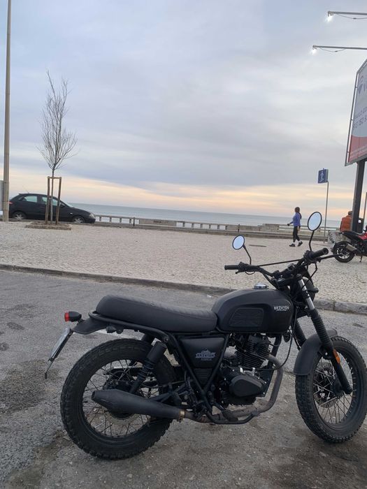 Vendo moto 125 - Brixton Felsberg