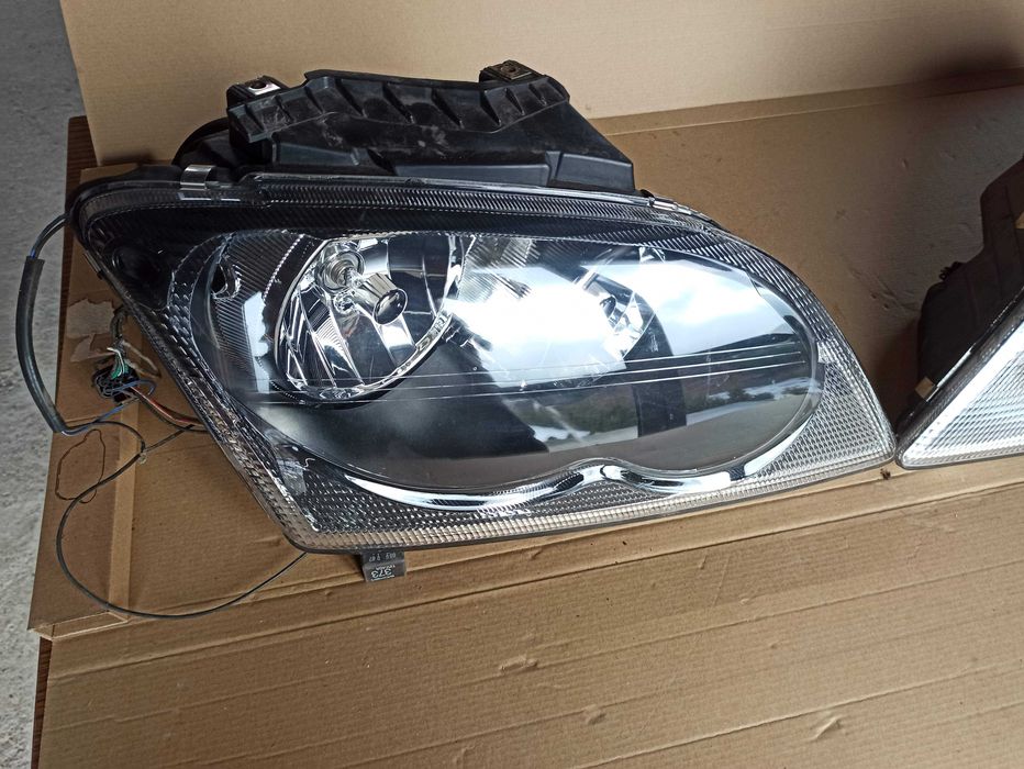 Lampy Lampa Lewa Prawa CHRYSLER PACIFICA 02-07.r SZKŁO BDB EU