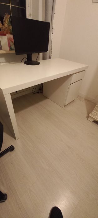 Biurko Malm 140x65 cm