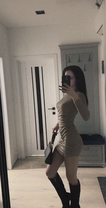 продам сукню  600 грн