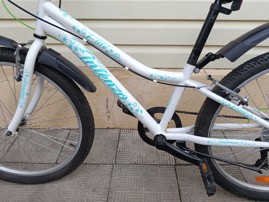 Велосипед дитячий для дівчинки.