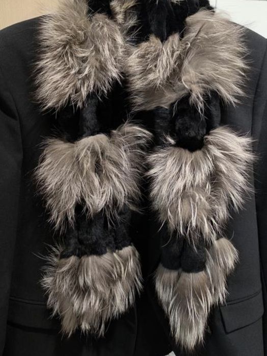 Хутряний шарф з песцем