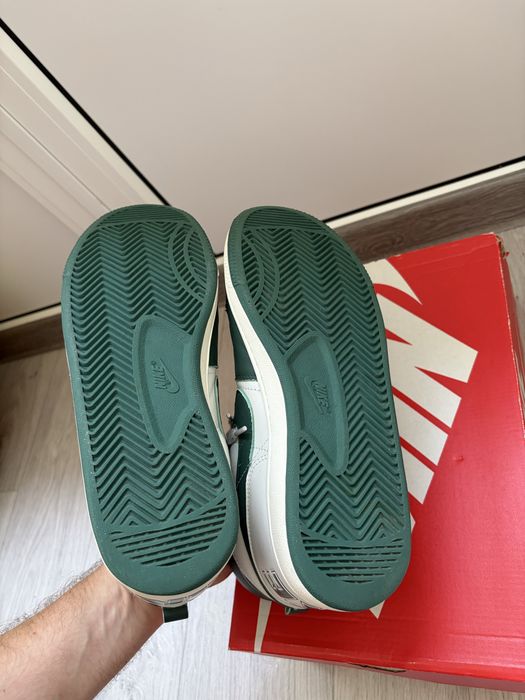 Продаю кросівки Nike розмір 42(26,5см)