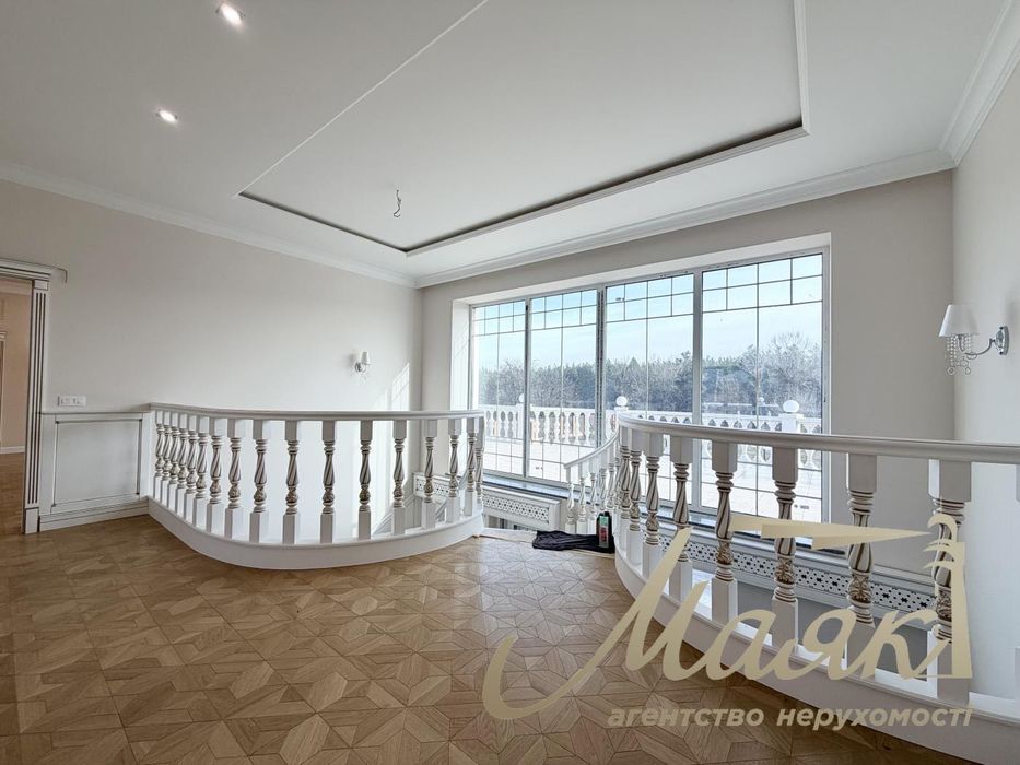 Продаж будинку площею 418,6 м² з виходом до води на ділянці 50 соток у КМ Dream Village, с. Лебедівка