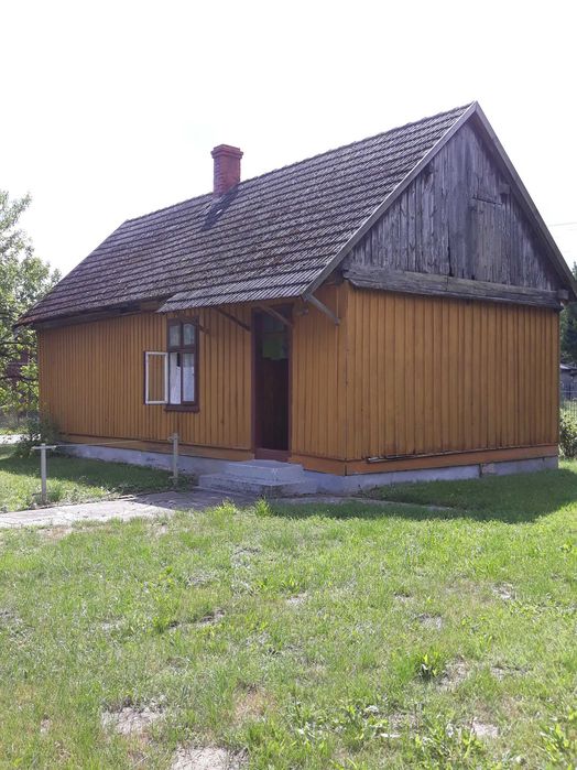 Dom drewniany w leśnym zaciszu