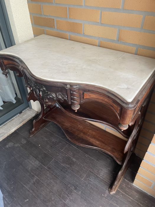 Credencia com tampo em marmore