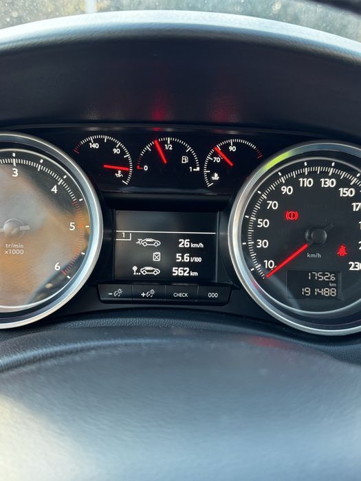 Продаємо своє авто Peugeot 508 blueHd 2015 1,6 дизель