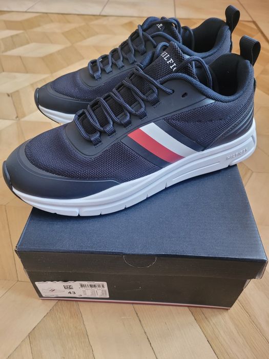 Buty Tommy Hilfiger 43 nowe
