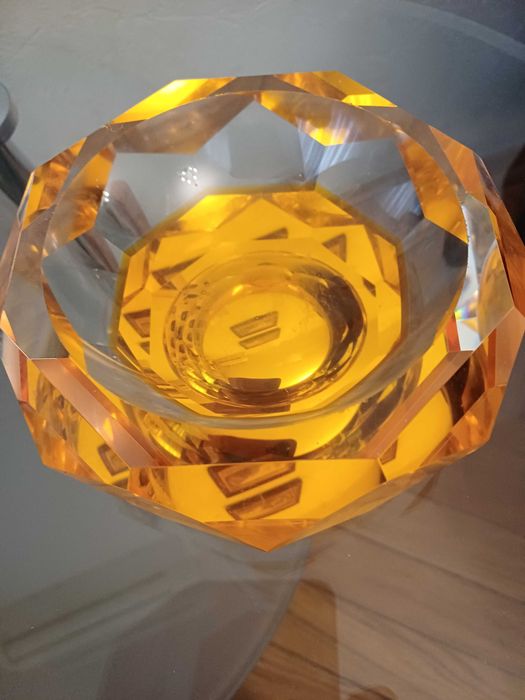 Пепельниця скляна