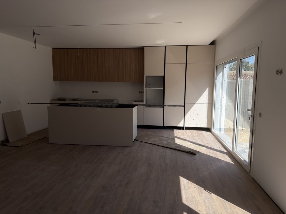 Excelente moradia T4, térrea com terreno em Condeixa-a-Nova
