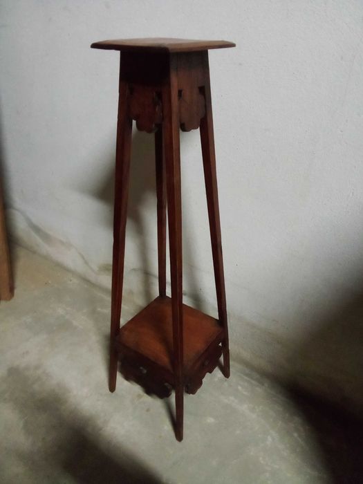 Floreira antiga restaurada.